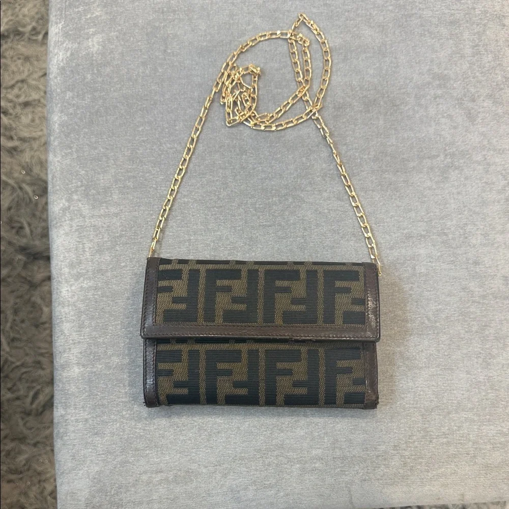 Fendi Black and Brown Monogram Clutch Bag with Gold Chain - Picture 3 of 15